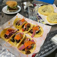 "No-chiken" burge, quesadillas and tacos at Jonny Aldana in Barcelona