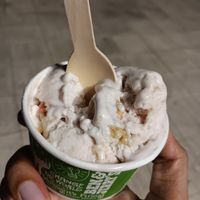 🌱Non-dairy Strawberry Cheesecake. Really good, recommend it!😋 | Dairy-Truth.com at Ben & Jerry's - Condado in Condado