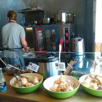 live food prepping and baking  at Hariprasad Samosa & Curry in Krakow