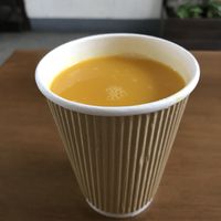 Mango lassi at Hariprasad Samosa & Curry in Krakow