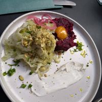 Biet tartaar met venkelsalade at Knol & Kool Bistro & Superet in Ghent