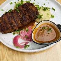 Heerlijke vegan steak gemaakt van quinoa. at Knol & Kool Bistro & Superet in Ghent