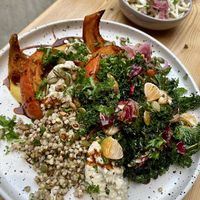 Smaakvolle herfstsalade. at Knol & Kool Bistro & Superet in Ghent