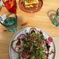 Above: Club sandwich 
Under: Amandelricotta toast at Knol & Kool Bistro & Superet in Ghent