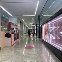 Location of new shopfront (looking in from Queen street entrance, Jun 2021) at Dello Mano in Brisbane