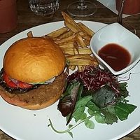 Burger at Hope in Paris