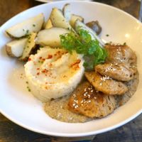 Escalope de soja marinée, purée de céleri at Hope in Paris