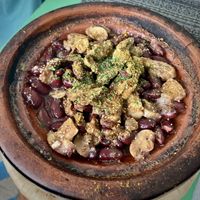 Tajine rode bonen en champignons   at Le Corail Vegan Food in Essaouira