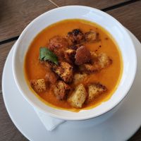 Karotten-Kokosmilch Suppe mit Croutons at Badezeit Strandrestaurant in Westerland