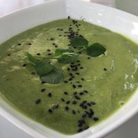 Pistachio avocado soup at Bevegan in San Luis Potosi