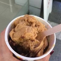 Snickers and Praliné ice cream   at Pasalidis in Thessaloniki