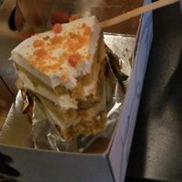 Amazing vegan carrot cake at Pasalidis in Thessaloniki