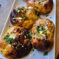 Garlic knots at Virtuous Pie in Portland