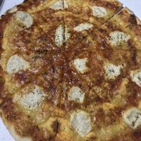 basic vegan pizza at Organic Pizza in Salzburg