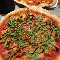 V4 pizza at Organic Pizza in Salzburg