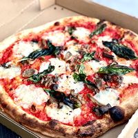 Vegan pizza  #Veganuary at Donna Jean in San Diego