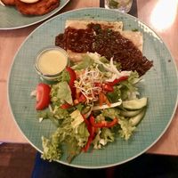 Gemüsemaultaschen mit gemischtem Salat  at Ludwig in Mosbach