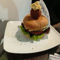 Hamburguesa de croqueta de lenteja 🍔... Espectacular!! at Semillas Comida Sana in Pereira