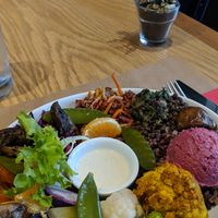 Apeti bowl at apeti in Paris