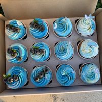 Caramel & Berry cupcakes at B12 Candy Bar - Maybe closed in Kyiv