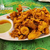 Bhajis (light green sauce not vegan) at Prosi Indian Restaurant in Vienna