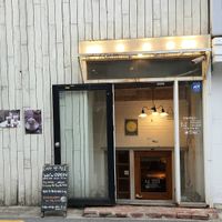 Exterior of location - entrance at Cafe Warehouse/2 반창고 - Maybe closed in Seoul