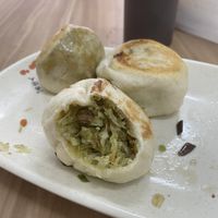 Cabbage dumpling   at Shàng Dǐng HuángJiā 上頂皇家 - Wanhua District in Taipei