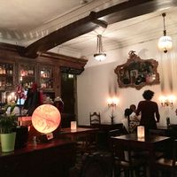 Inside at As 7 Maravilhas in Porto