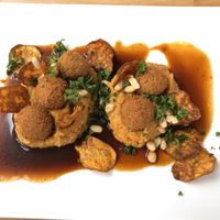 Bohnenbällchen mit Süsskartoffel stampf  at Windeck - Lachen & Wein in Offenburg