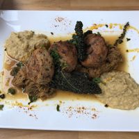 Semmelknödel auf Wirsing mit Kichererbsen Püree   at Windeck - Lachen & Wein in Offenburg