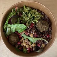 Vegan bowl with falafel at Maisie Cafe in Paris