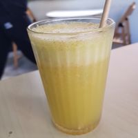 Green juice (apple, pear and cucumber) at Mimimi in Granada