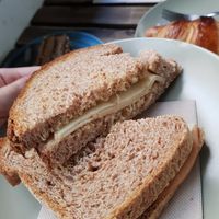 Vegan ham and cheese sandwich at Mimimi in Granada