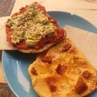 Tosta hummus y tomate seco/ tosta tomate, y aguacate at Mimimi in Granada
