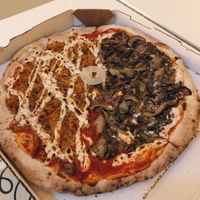 Shitake e “frango” vegano.  at O Forno in Rio De Janeiro