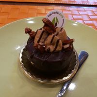 chocolate cake at hal cafe 229 in Kamakura