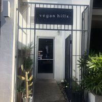 Back entrance vom parking lot at Vegan Hills in Honolulu