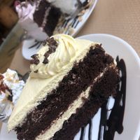 Pastel de chocolate y mando y chocolate y frutos del bosque at Green Zone in Gijon