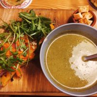 vegan pizza (with pumpkins) and broccoli soup at Square Delicatessen in Strasbourg