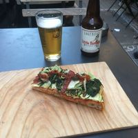 Pizza vegan, délicieuse! at Square Delicatessen in Strasbourg