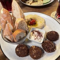 👍🏻 at SIGGIS v/gan dine & co. in Munich
