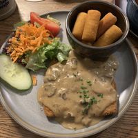 Schnitzel mit Kroketten   at SIGGIS v/gan dine & co. in Munich