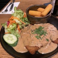 Vegan Jägerschnitzel. Absolutely delicious   at SIGGIS v/gan dine & co. in Munich