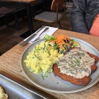   at SIGGIS v/gan dine & co. in Munich