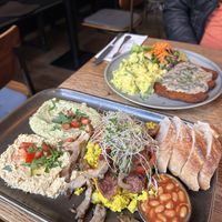 Famous  at SIGGIS v/gan dine & co. in Munich