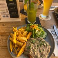  at SIGGIS v/gan dine & co. in Munich