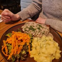 Jägerschnitzel at SIGGIS v/gan dine & co. in Munich