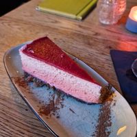 Raspberry cream cake at SIGGIS v/gan dine & co. in Munich
