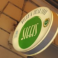  at SIGGIS v/gan dine & co. in Munich