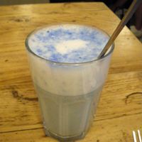 Smurf Latte at SIGGIS v/gan dine & co. in Munich